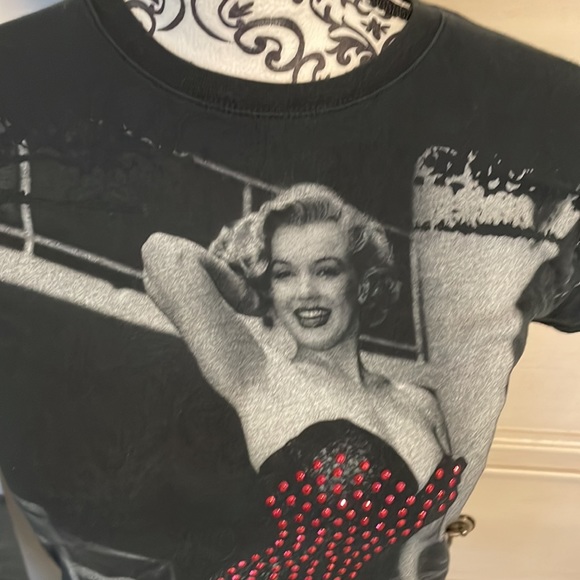 Women’s Marilyn Monroe, pick up red bling embellished, canvas, T-shirt, medium - Picture 3 of 8